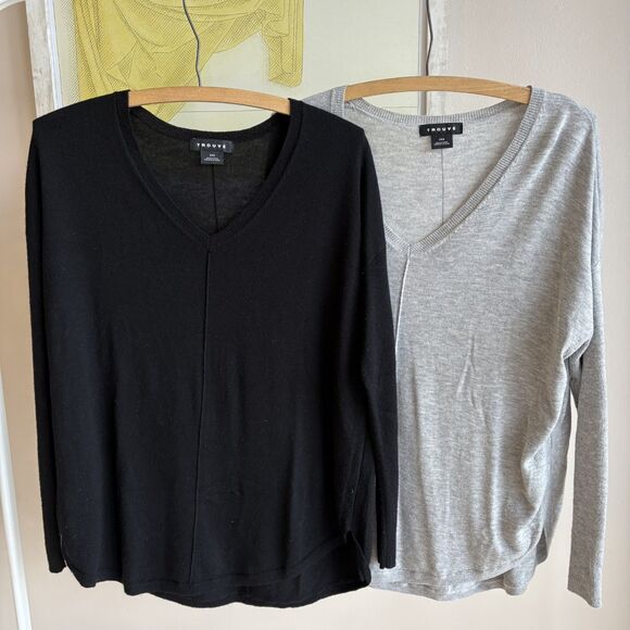 Everyday V-Neck Sweater (Set of 2) - Picture 12 of 12